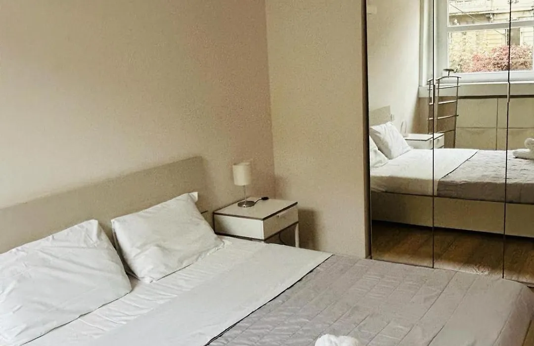 Easy Room Italy-1