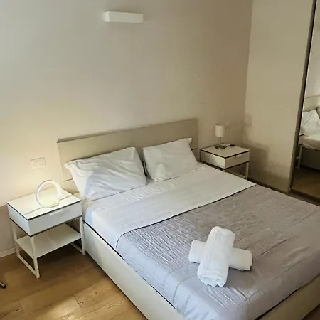 Easy Room Italy-2